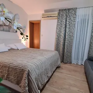 https://sobe-rooms-riva.hotelinzadar.com