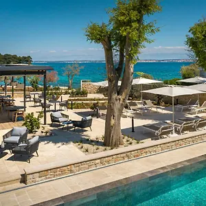 https://dunatovi-dvori-heritage-hotel.hotelinzadar.com