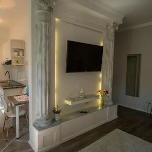 https://jr-luxury-guesthouse.splithotels.org