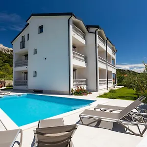 https://bed-breakfast-dosen-iv.primorje-gorskikotar.com